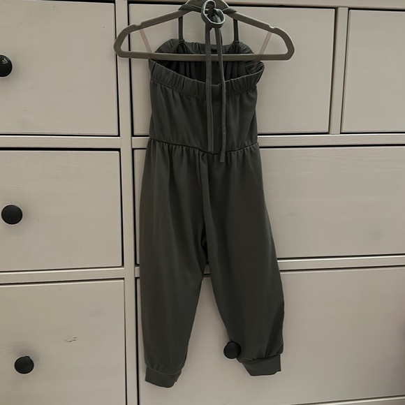 Green pant romper with neck tie - Picture 2 of 2